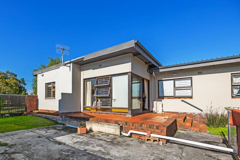 To Let 3 Bedroom Property for Rent in De La Haye Western Cape